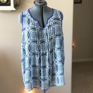 Women’s 2X top